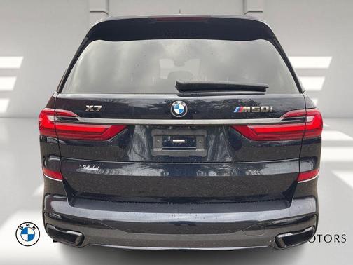 2022 BMW X7 M50i