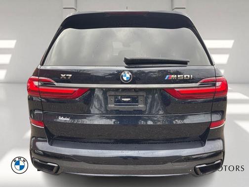 2022 BMW X7 M50i