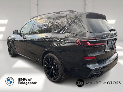 2024 BMW X7 M60i