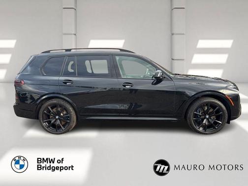 2024 BMW X7 M60i