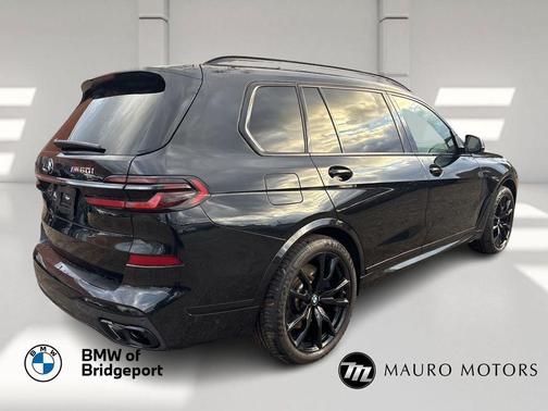 2024 BMW X7 M60i