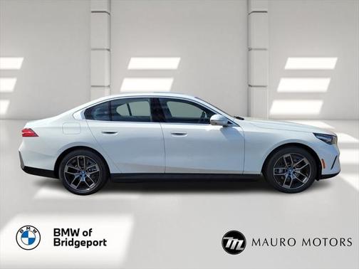 2025 BMW i5 xDrive40
