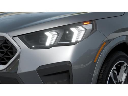 2025 BMW X2 xDrive28i