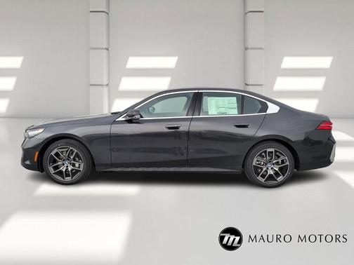 2026 BMW 530 i xDrive