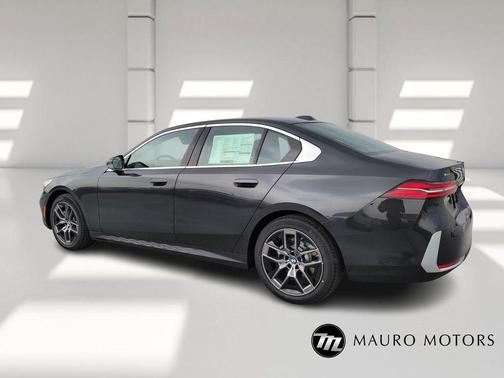 2026 BMW 530 i xDrive