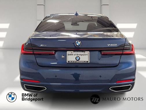 2021 BMW 740 xDrive