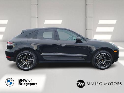 2021 Porsche Macan Base