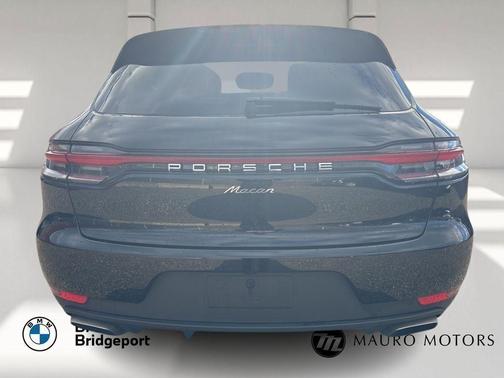 2021 Porsche Macan Base