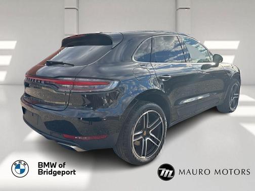 2021 Porsche Macan Base