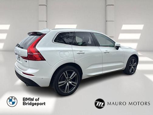 2018 Volvo XC60 T5 Momentum