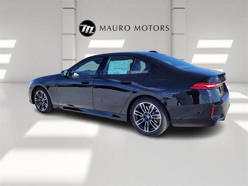 2024 BMW 530 i xDrive