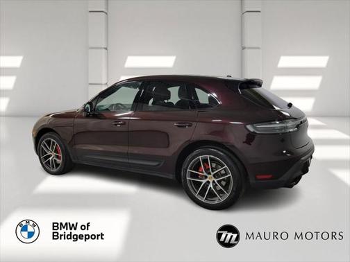 2023 Porsche Macan Base