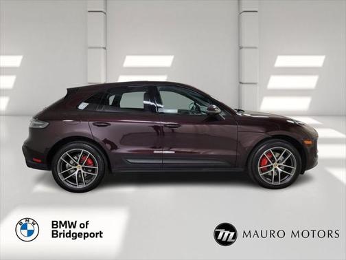 2023 Porsche Macan Base