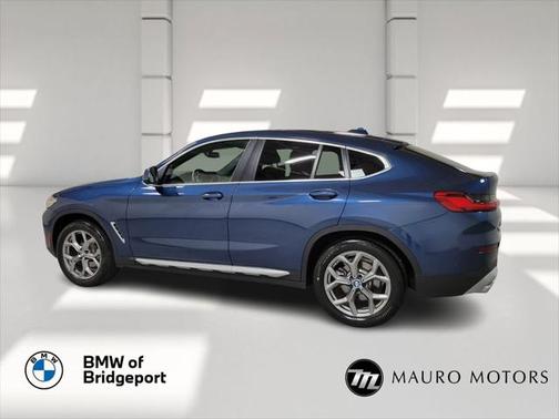 2023 BMW X4 xDrive30i