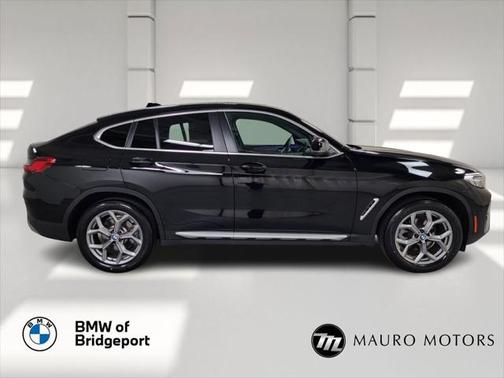 2023 BMW X4 xDrive30i