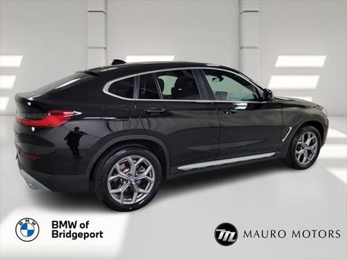 2023 BMW X4 xDrive30i