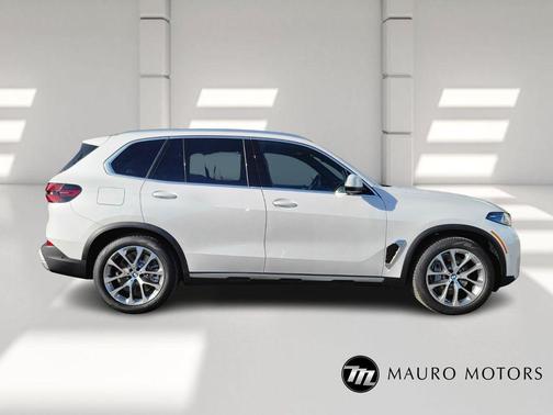 White 2026 BMW X5 PHEV xDrive50e