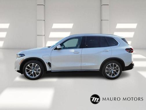 White 2026 BMW X5 PHEV xDrive50e