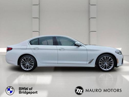 White 2023 BMW 540 i xDrive