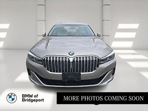 2022 BMW 740 i xDrive