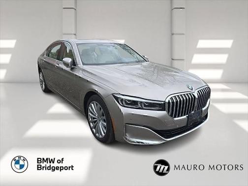 2022 BMW 740 i xDrive