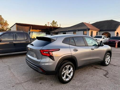 2024 Chevrolet Trax LS