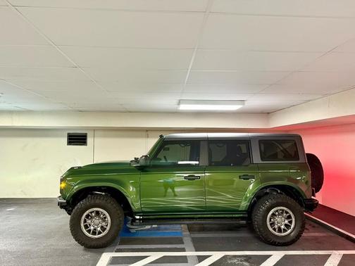 2022 Ford Bronco Base 4-Door