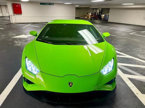 2022 Lamborghini Huracan EVO Coupe RWD