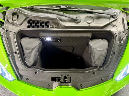 2022 Lamborghini Huracan EVO Coupe RWD