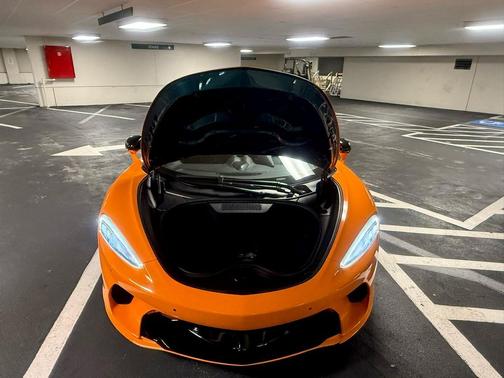 2022 McLaren GT Coupe