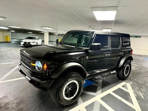 2022 Ford Bronco Base 4-Door w/Advanced