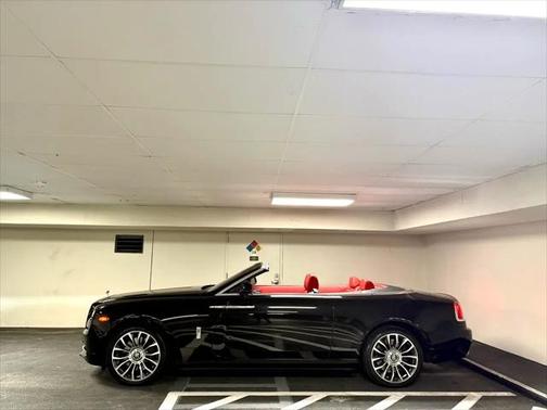 2018 Rolls-Royce Dawn Base