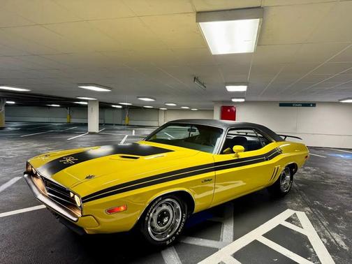 Yellow 1971 Dodge Challenger R/T