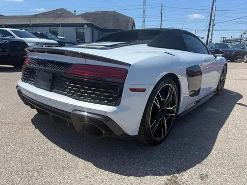 White 2021 Audi R8 V10 performance quattro