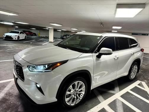 2022 Toyota Highlander Limited