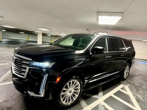 2023 Cadillac Escalade ESV Premium Luxury