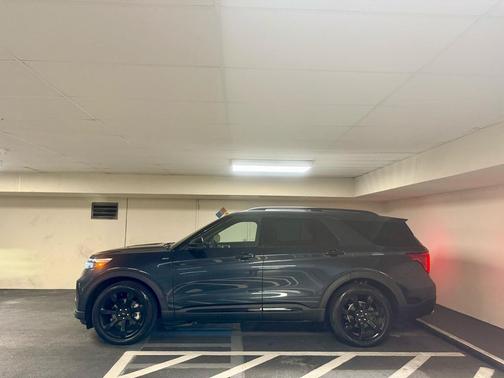 2022 Ford Explorer ST-Line
