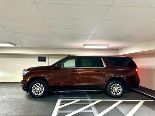 2022 Chevrolet Suburban LT