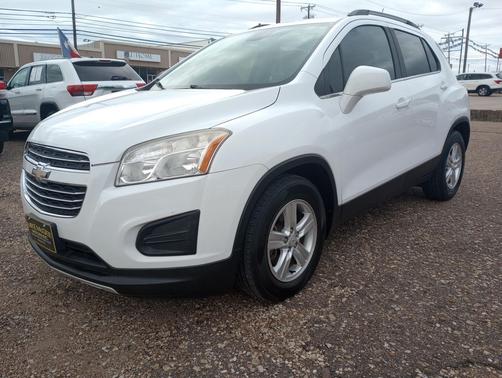 White 2016 Chevrolet Trax LT