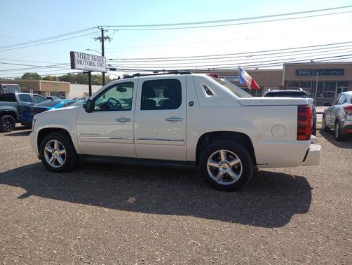 2013 Chevrolet Avalanche LTZ
