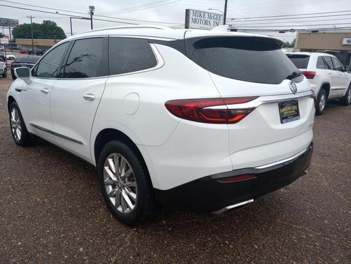 White 2019 Buick Enclave Premium