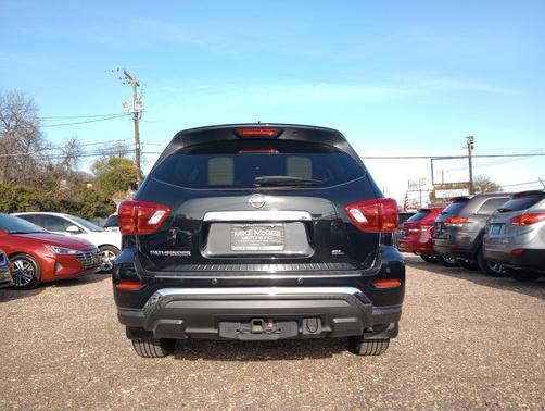 2017 Nissan Pathfinder SL