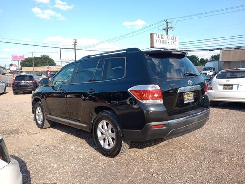 2011 Toyota Highlander SE