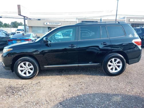 2011 Toyota Highlander SE