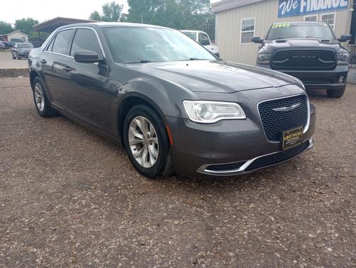 Granite Crystal Metallic Clearcoat 2015 Chrysler 300 Limited