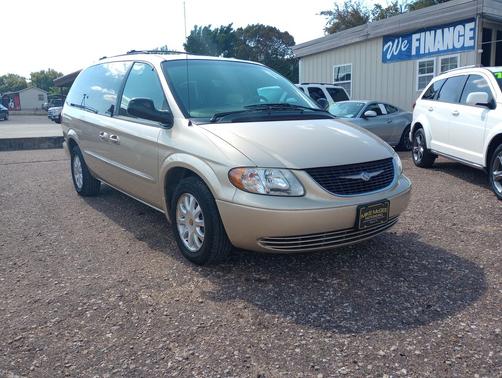 2001 Chrysler Town & Country LX