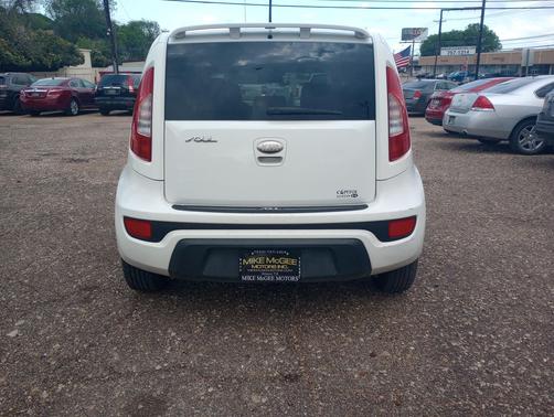 2013 Kia Soul Base