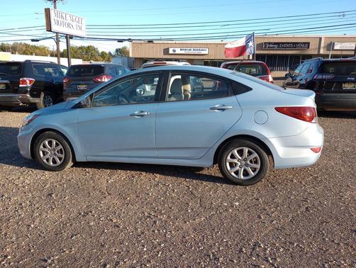 2013 Hyundai Accent GLS
