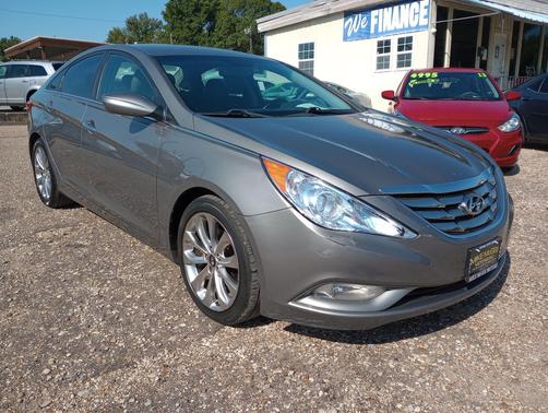 2013 Hyundai SONATA SE