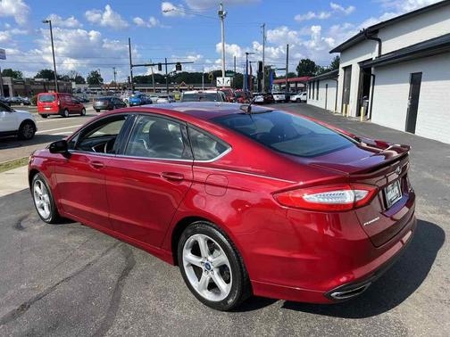 2015 Ford Fusion SE